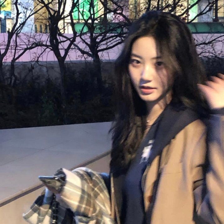 霓虹灯下的哨兵